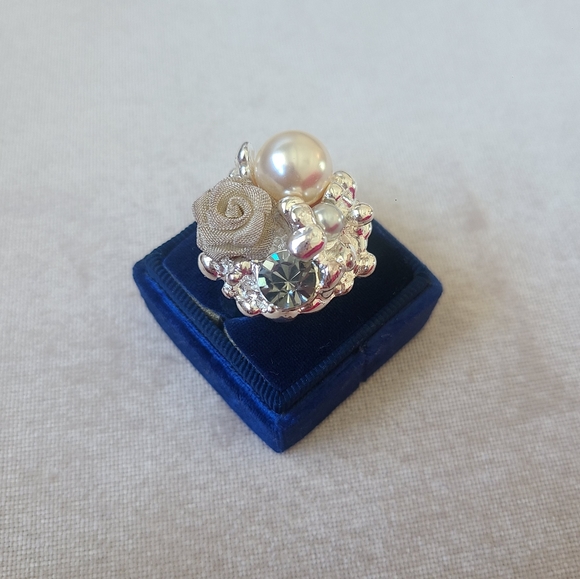 Silver Rose and Pearl Statement Fashion Ring - Picture 3 of 5